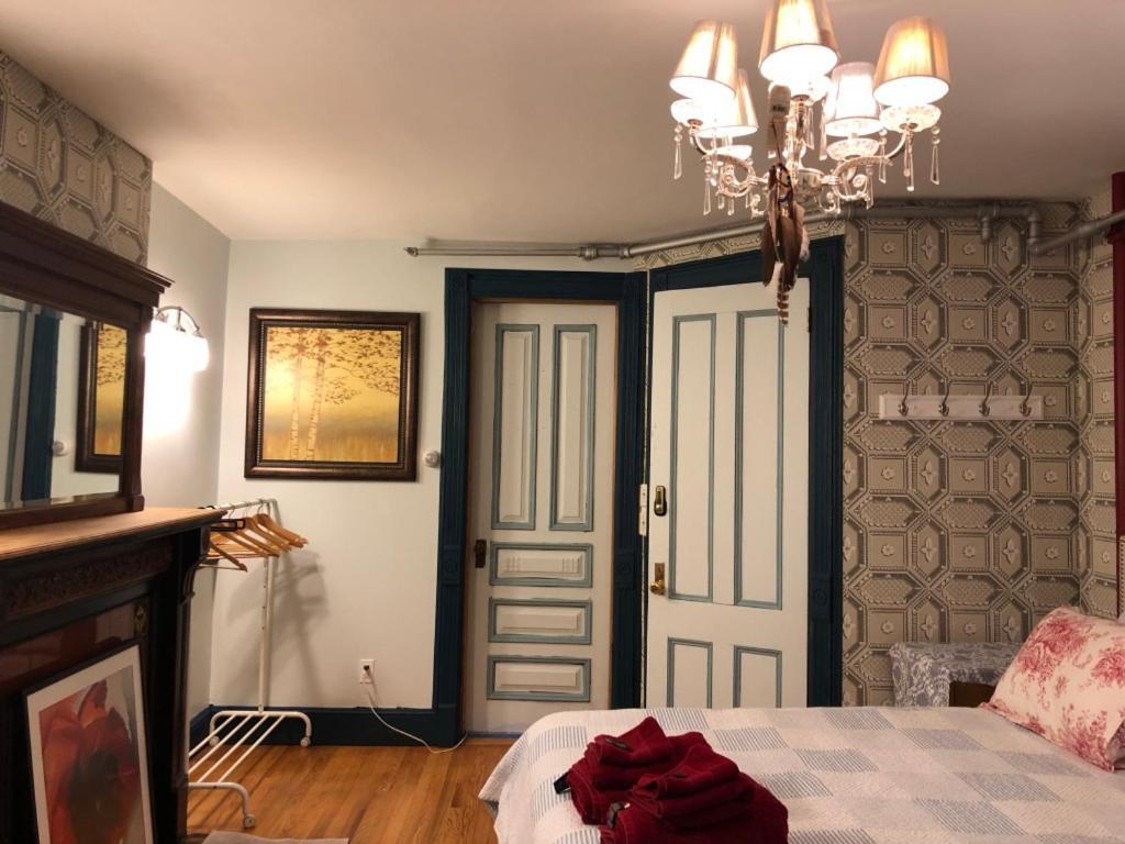 Northern Lights Mansion Bed and breakfast 3*