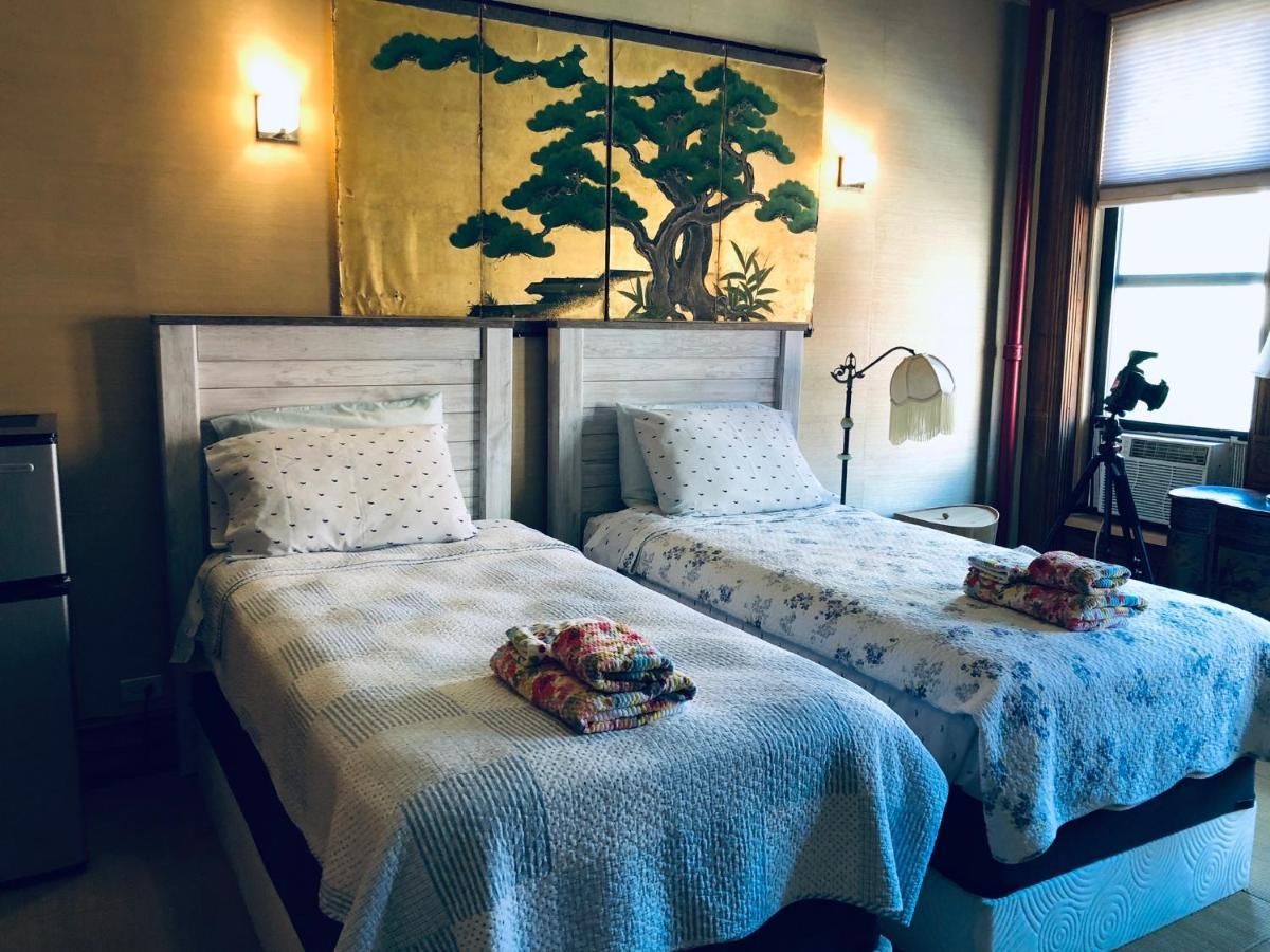Northern Lights Mansion Bed and breakfast