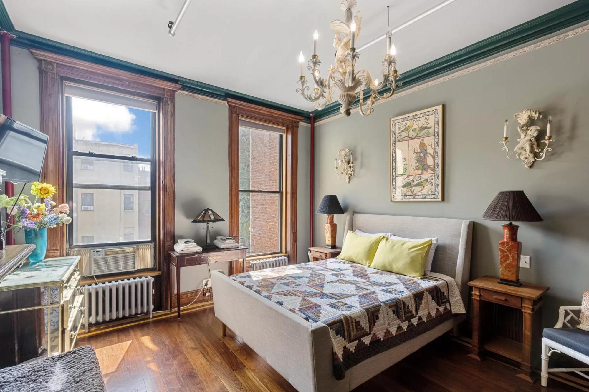 Northern Lights Mansion Bed and breakfast 3*